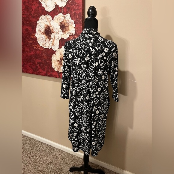 J Jill Black & White Modern Floral Collar Button Mini Dress, Size: XS - Picture 4 of 5